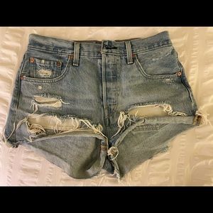 Levi’s 501 High Rise Shorts - size 28
